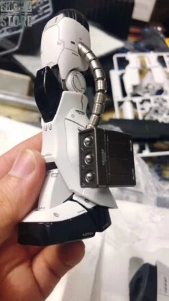 Metal Soldier MS 1/100 MS-06J MS06J Zaku II White Ogre Gundam Mobile Suit -Toy Store 1c1526c225