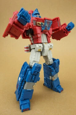 Toyworld TW-01C TW-02C Orion Optimus Prime + Hegemon Megatron Set Of 2 -Toy Store 2c6e3fcc9e