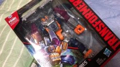 Hasbro PP-27 PP27 Optimal Optimus Power Of Prime Leader Class -Toy Store 516f048e03