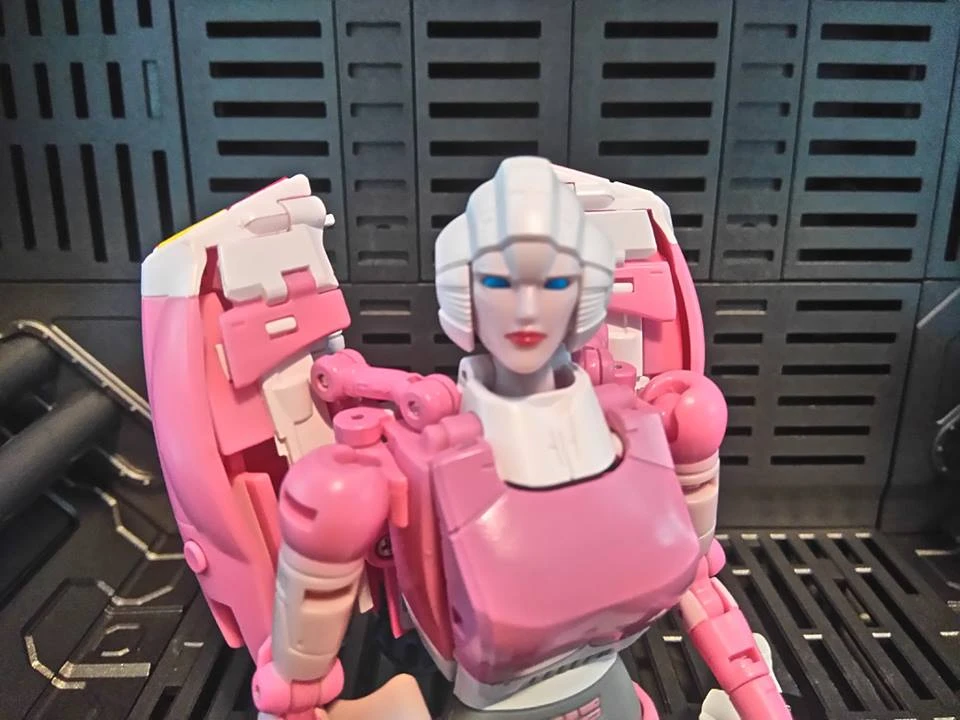 Fanstoys FT-24 Rouge Arcee 22 Fanstoys FT-24 Rouge Arcee - Image 20