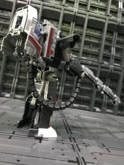 Hasbro PP-27 PP27 Optimal Optimus Power Of Prime Leader Class -Toy Store 6d0a6d2070