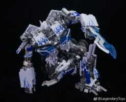 LegendaryToys LT02-W Optimus Prime MPM-04 White Version -Toy Store 6fbf4daa7a