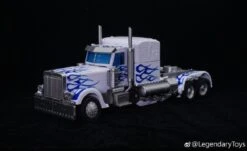 LegendaryToys LT02-W Optimus Prime MPM-04 White Version -Toy Store d9b54883e5