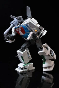 Takara MP-20+ Wheeljack Anime Color -Toy Store e4a2bb5ea8