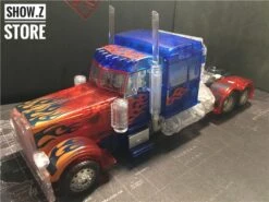 4th Party Family Mart Exclusive Leader Class Buster Opitmus Prime Clear Version -Toy Store e4c9d9c344